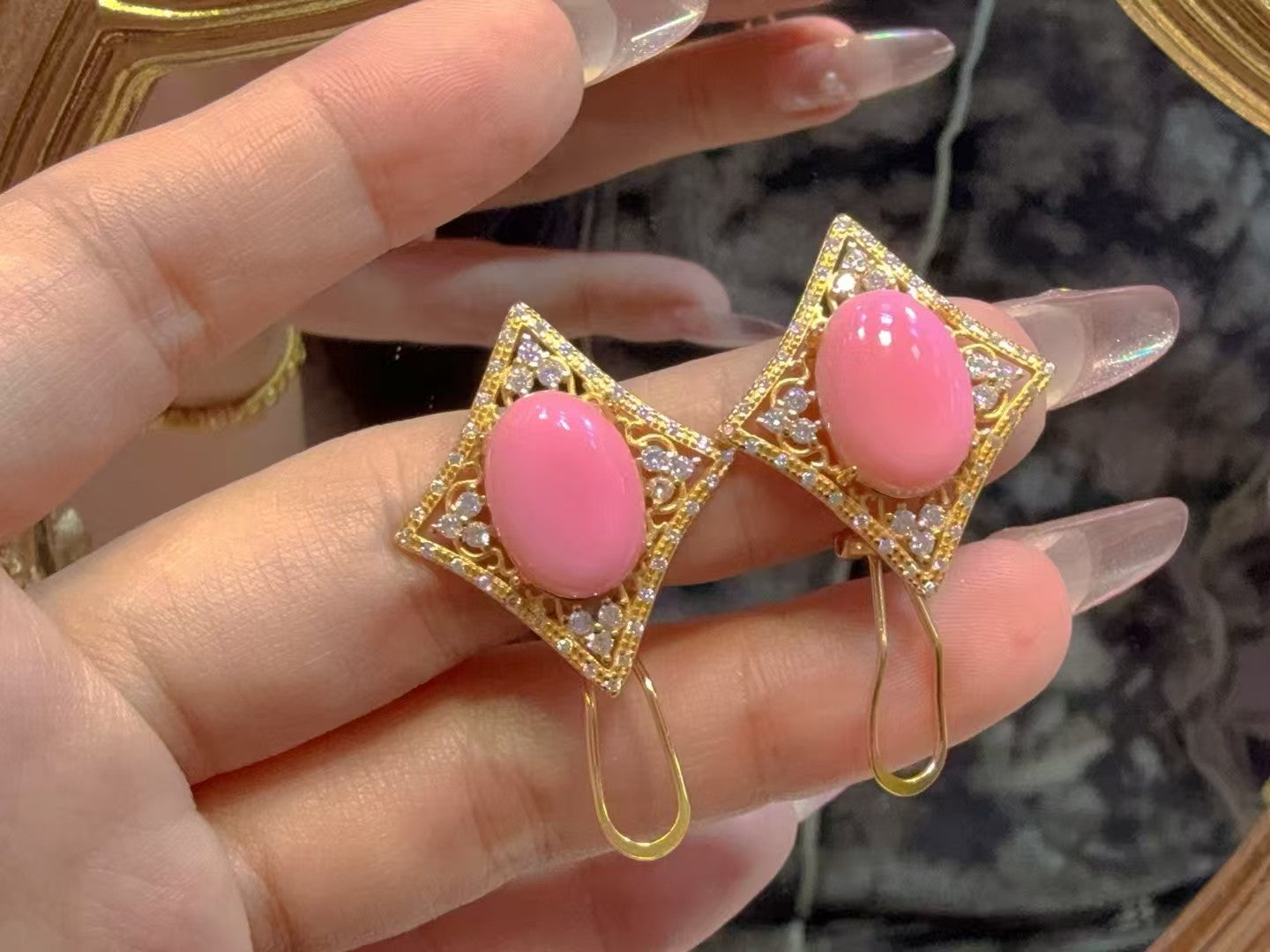 Mid-Century Pinky Queen Conch Shell Huggies Gold Vermeil over 925 Silver | Adjustable Vintage Hoops|Bulk Price